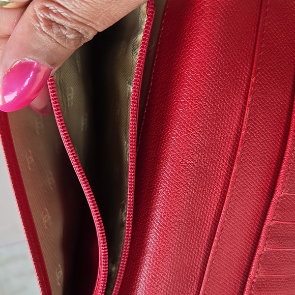 CHANEL Classic Red Wallet - Picture 6 of 8